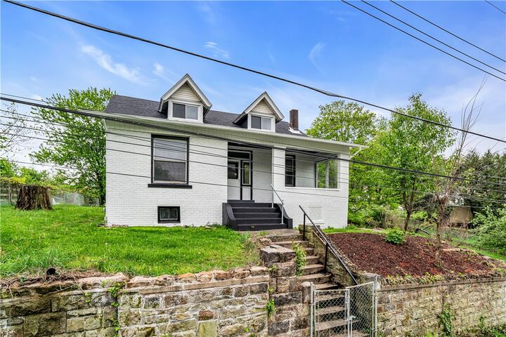 Property Photo:  2123 Grandview Avenue  PA 15146 
