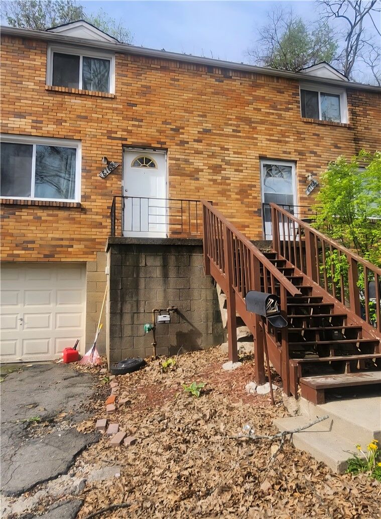 Property Photo:  8168 Chaske St  PA 15147 