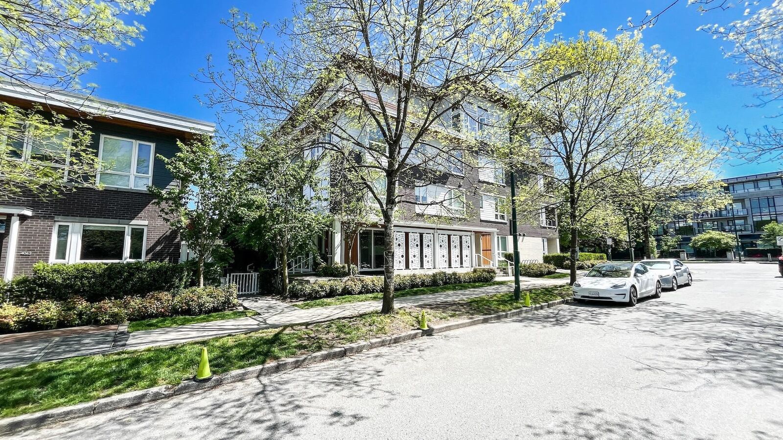 Property Photo: 4080 Yukon Street 208 BC V5Y 0L4