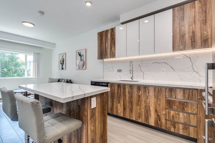 Property Photo:  1168 Pendrell Street 208  BC V6E 1L4 