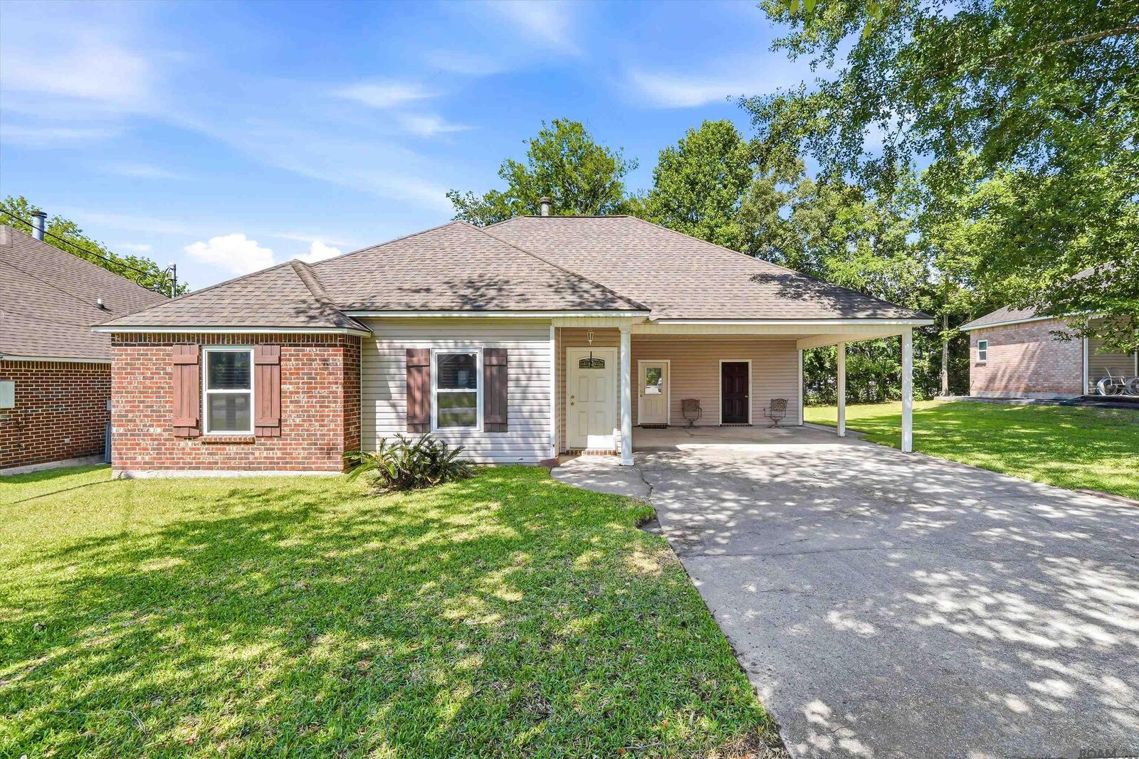 Property Photo:  18606 Perkins Oak Rd  LA 70769 