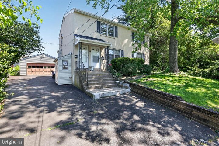 Property Photo:  325 Manor Road  PA 19040 