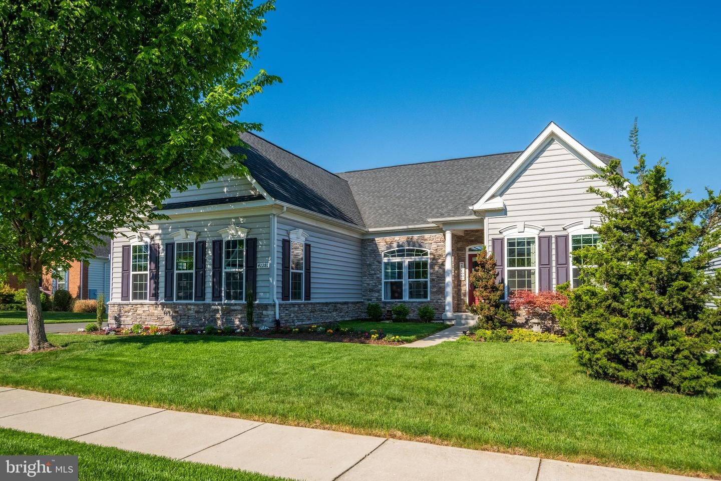 Property Photo:  42281 Watling Court  VA 20152 