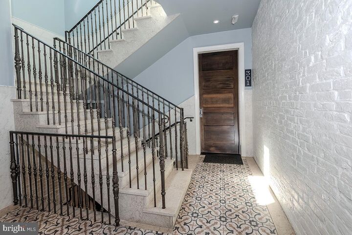 Property Photo:  418 7th Street SE 302  DC 20003 