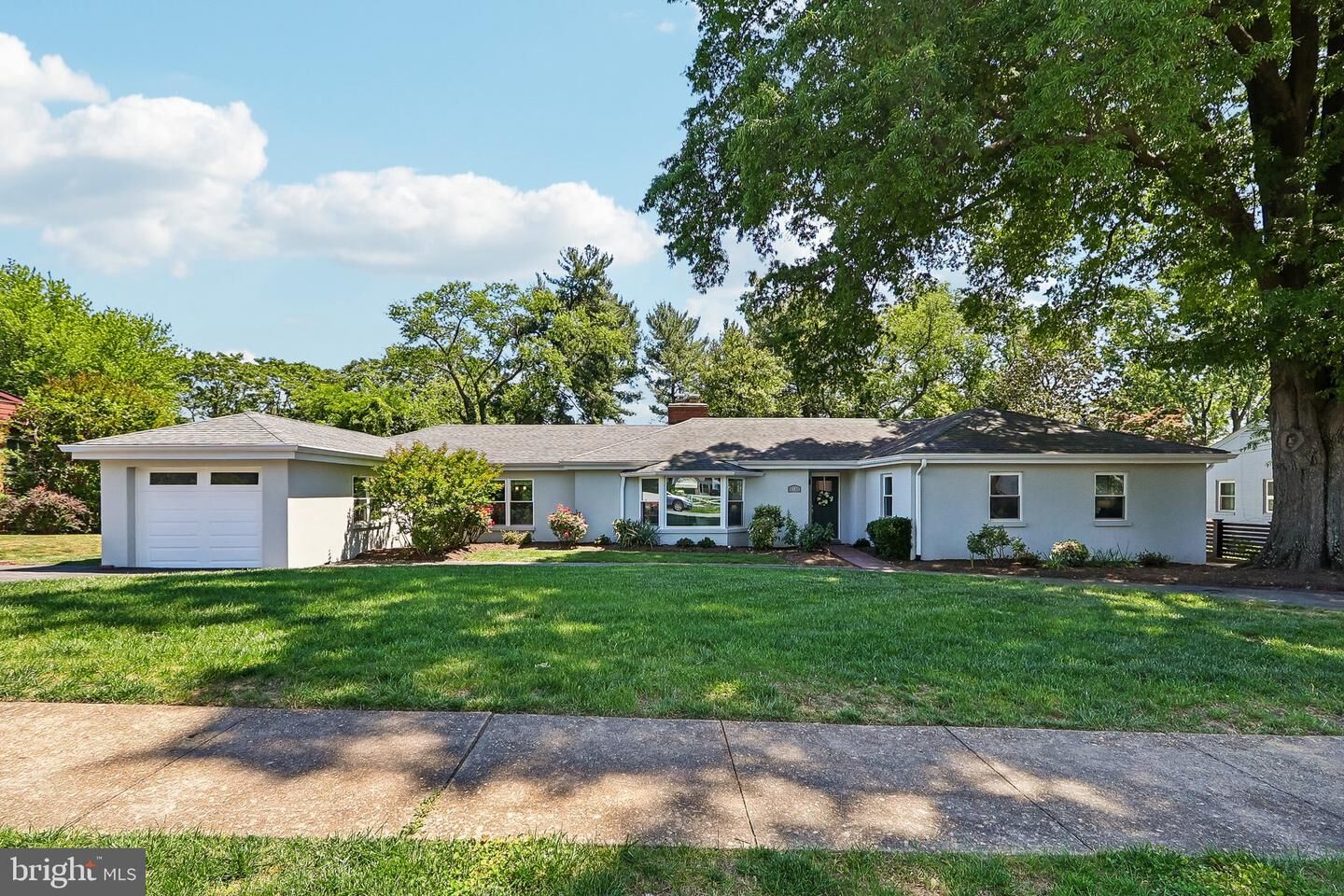 Property Photo:  201 Longview Drive  VA 22314 