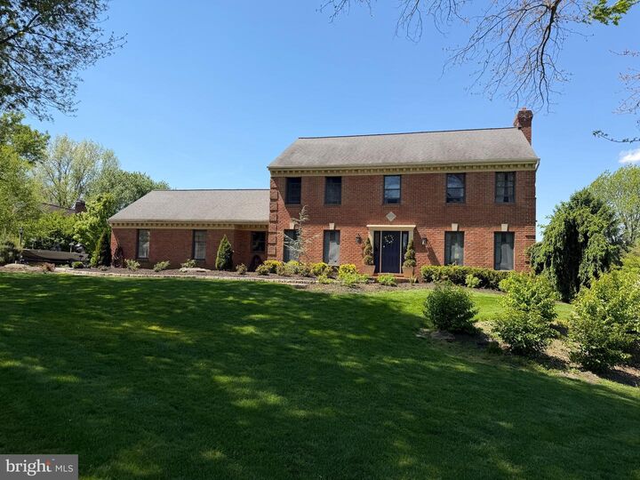 Property Photo:  4 Apache Circle  PA 17516 