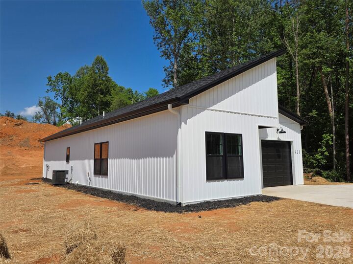 Property Photo:  921 Overlook Drive SW 5  NC 28645 