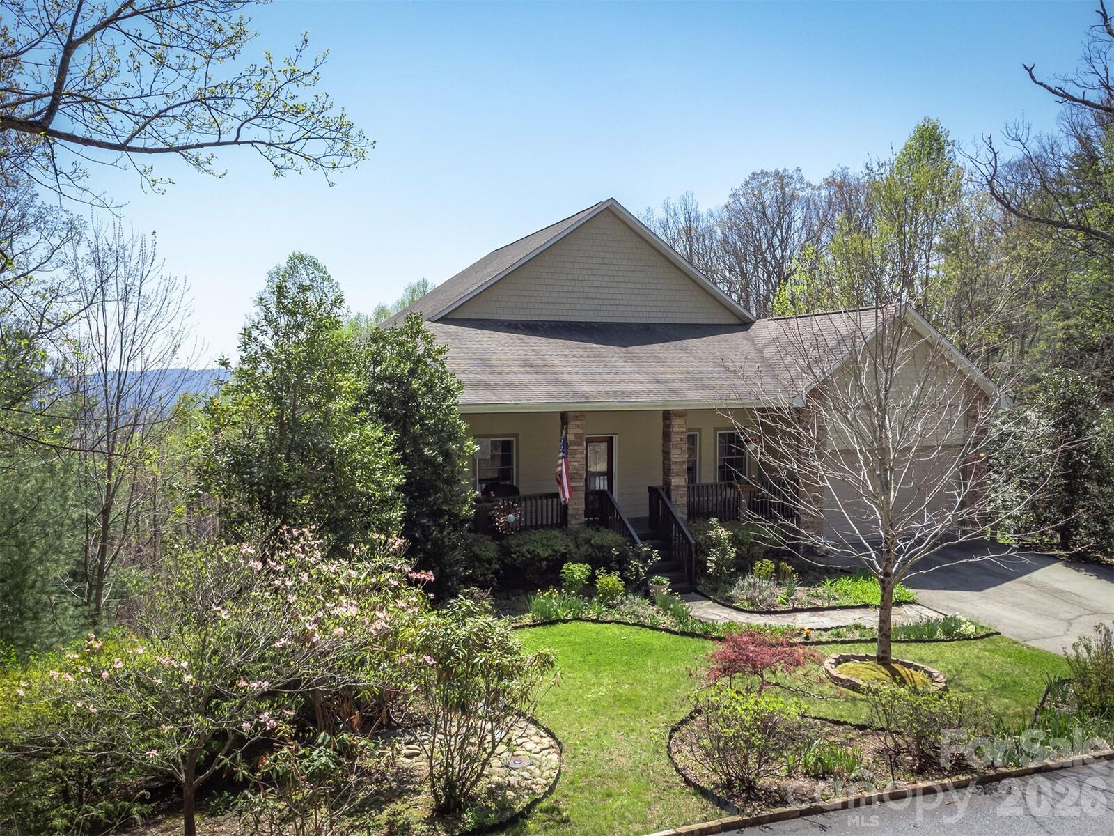 Property Photo:  172 Sunny Ridge Road  NC 28739 