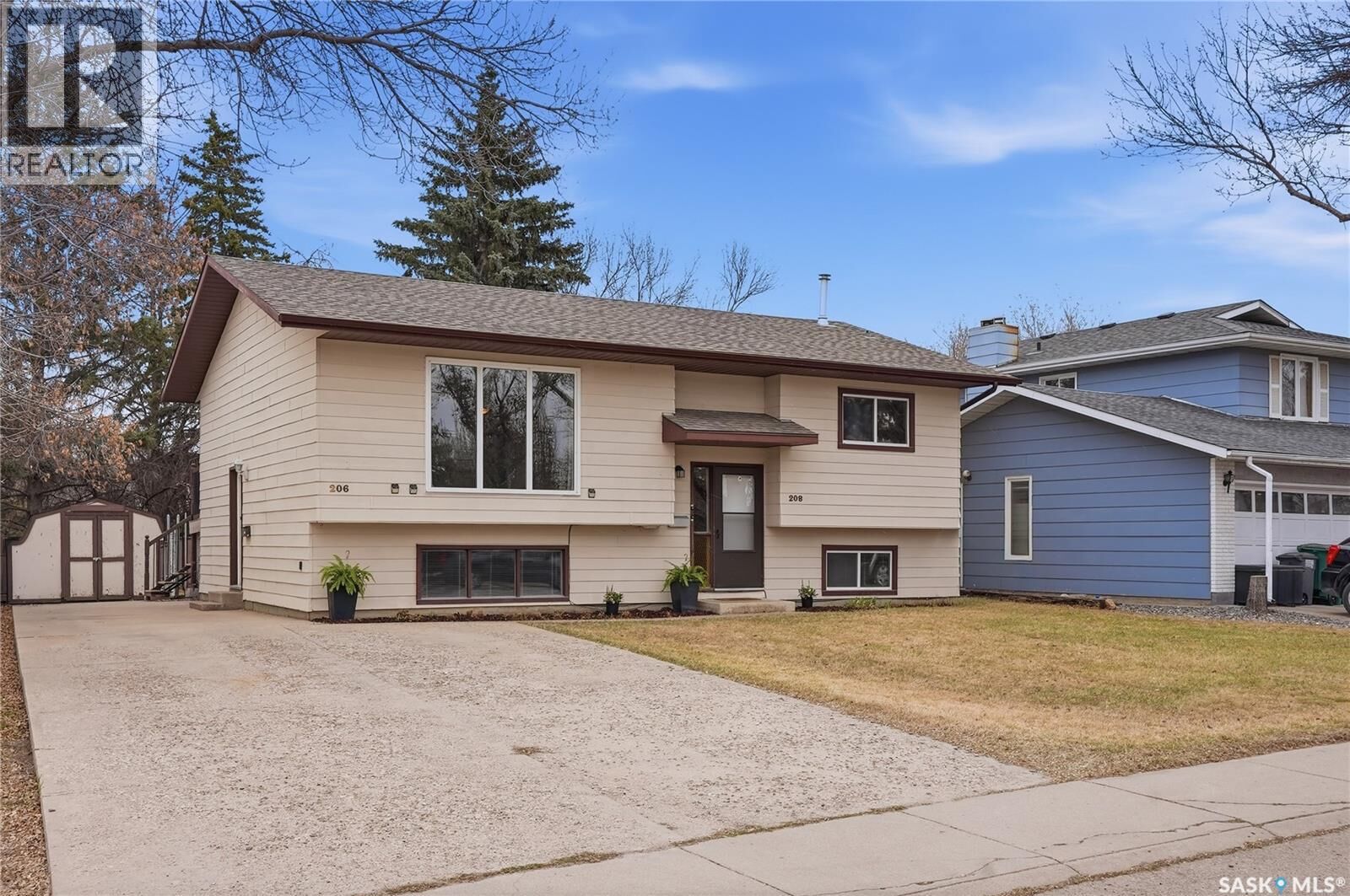 Property Photo:  206 & 208 Coppermine Crescent  SK S7K 4L7 
