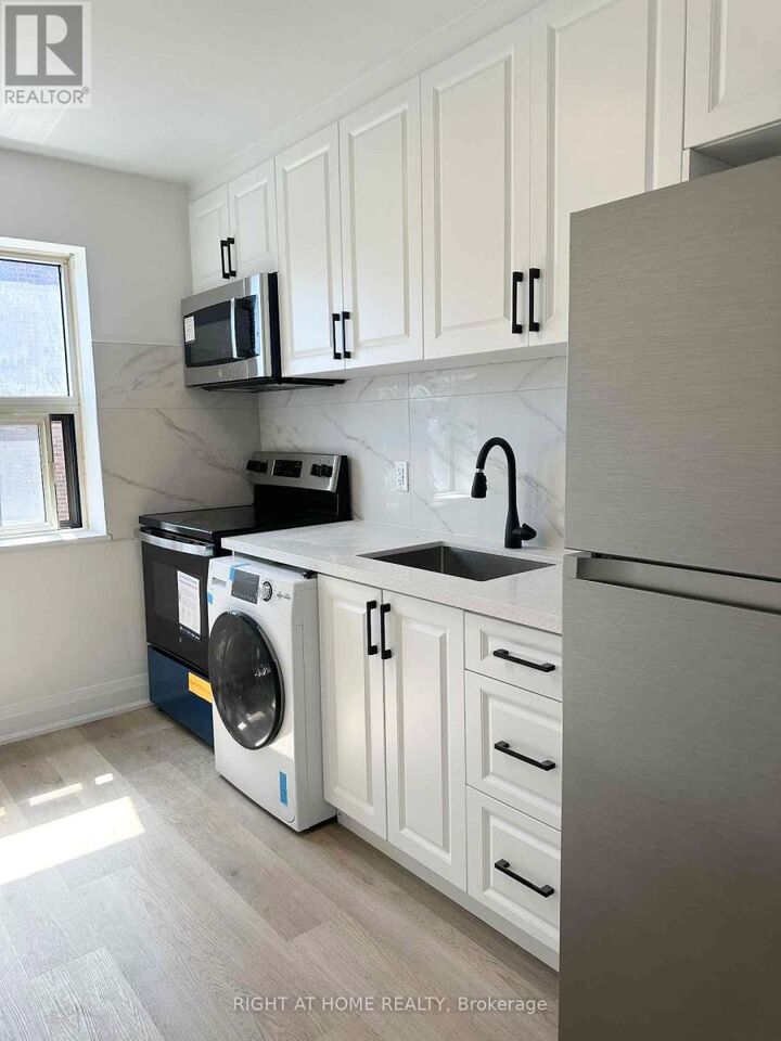Property Photo:  151 Stinson Street 1  ON L8N 1S7 