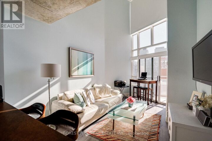 Property Photo: 255 Richmond Street East 824 ON M5A 4T7