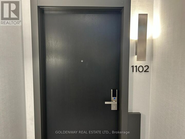 Property Photo:  8 Water Walk Drive 1102  ON L3R 6L4 