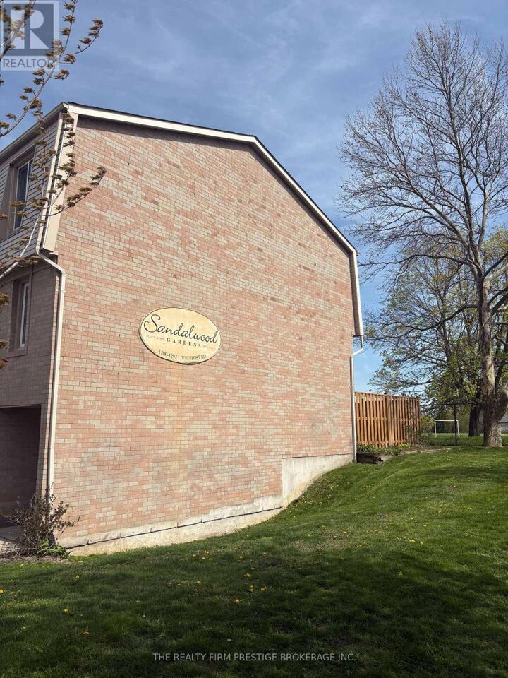 Property Photo:  1264 Limberlost Road 18  ON N6G 3A5 