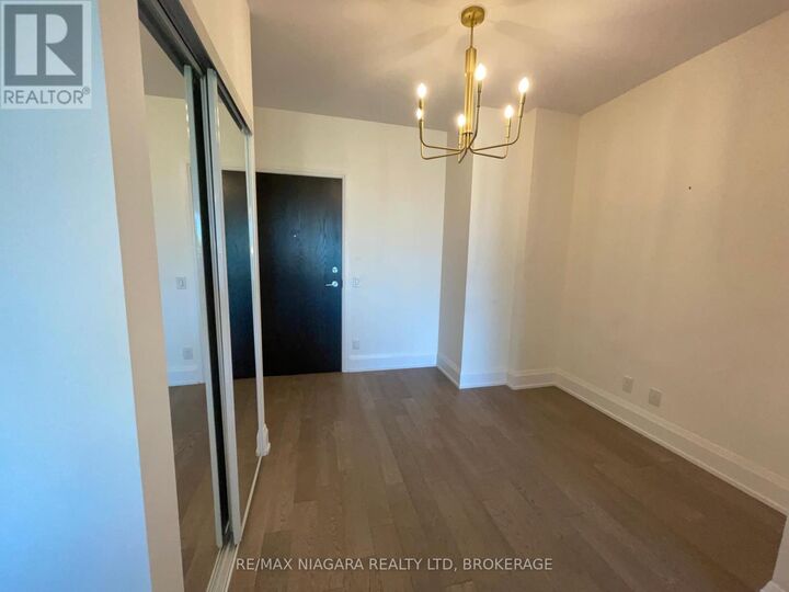 Property Photo: 7711 Greenvista Gate 523 ON L2H 1R1