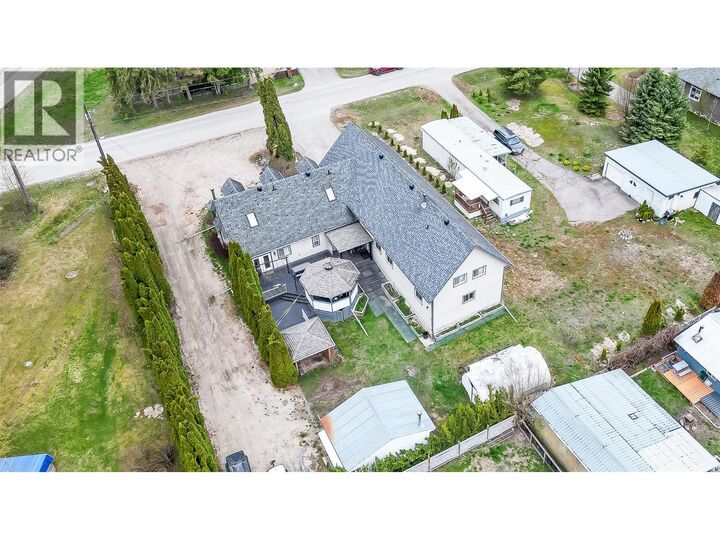 Property Photo: 401 Gillis Avenue BC V0E 2V1