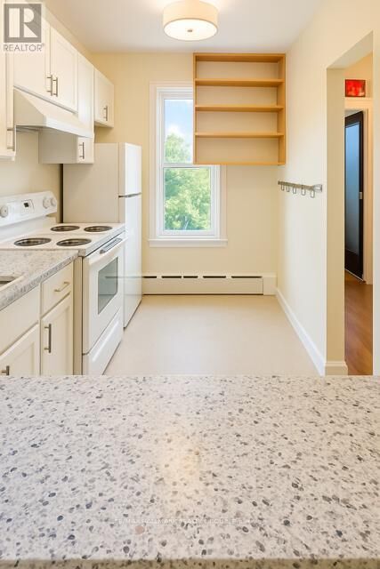 Property Photo:  72 St Francis Street 5  ON K1Y 1W7 