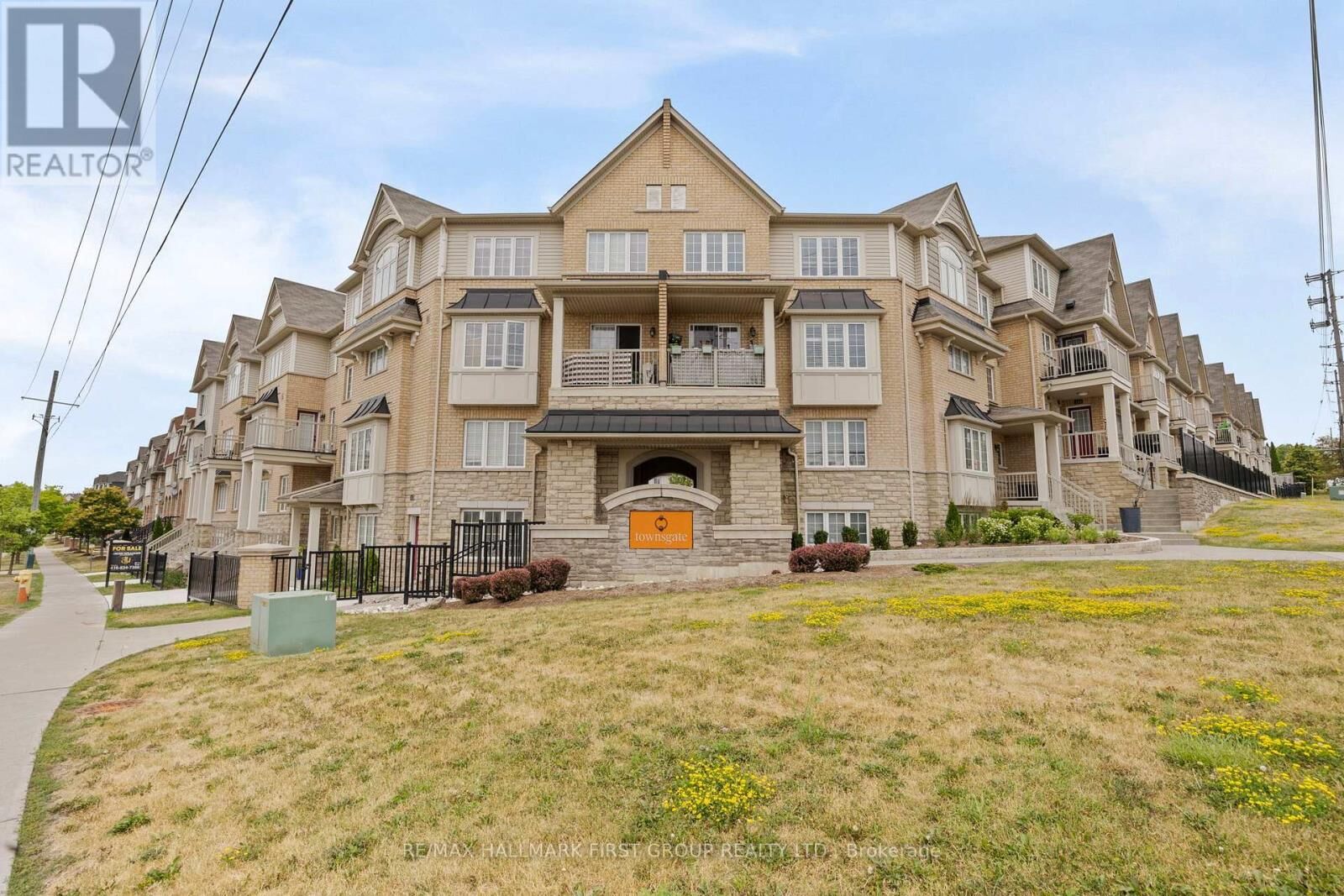 Property Photo:  70 Abela Lane  ON L1T 0M9 