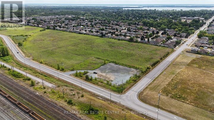 Property Photo:  401 Farley Avenue  ON K8N 5W7 