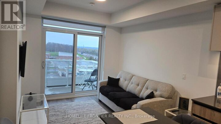 Property Photo:  8 Beverley Glen Boulevard 813  ON L4J 0L5 