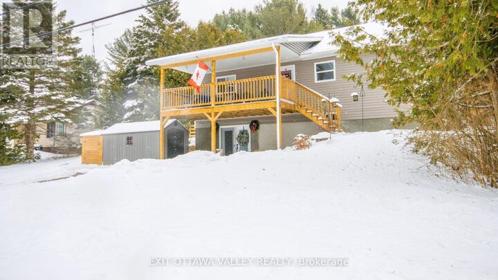Property Photo:  39090 Combermere Road  ON K0J 1L0 