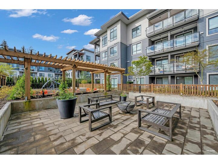 Property Photo:  20356 72B Avenue 402  BC V2Y 4J9 