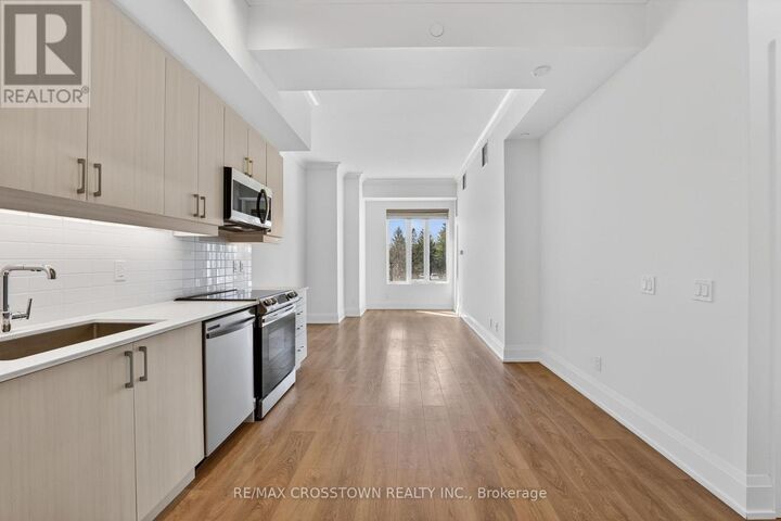 Property Photo:  1 Hume Street 220  ON L9Y 0X3 