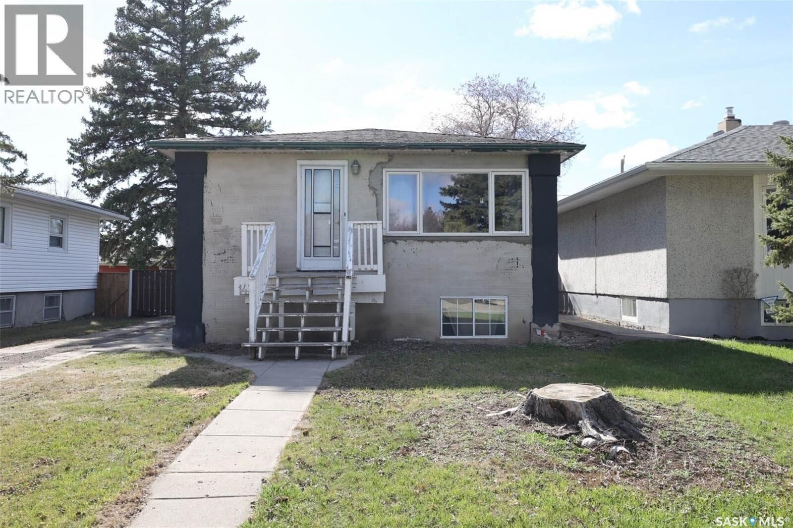 Property Photo:  1436 Aberdeen Street  SK S4T 5K4 