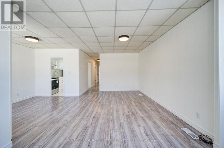 Property Photo:  1054 East Avenue  ON L5E 1W9 