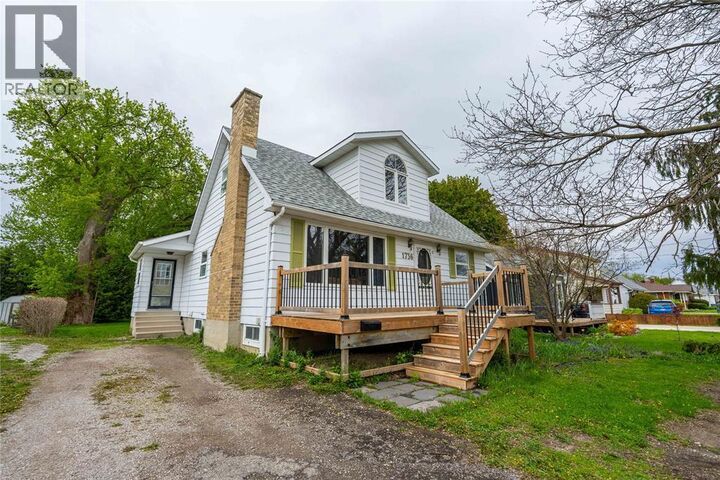 Property Photo:  1736 Dufferin Avenue  ON N8A 2X4 