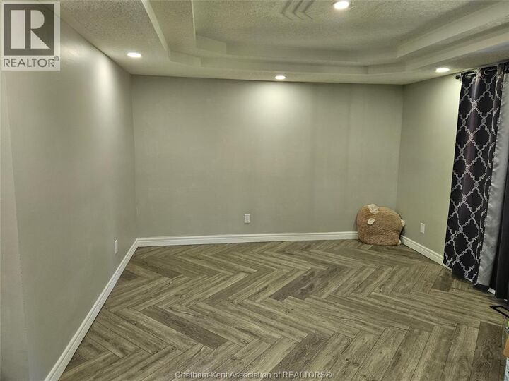 Property Photo:  74 Chestnut Drive  ON N7M 4Z1 