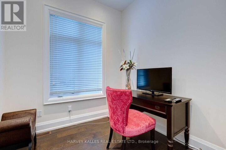 Property Photo:  76 Baldry Avenue  ON L6A 4X9 
