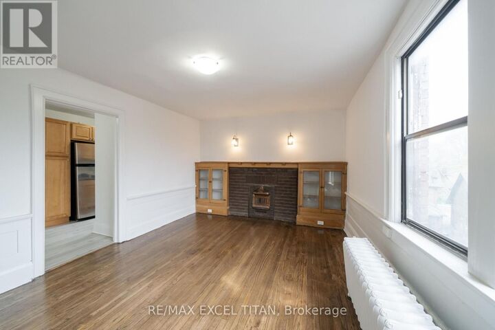 Property Photo:  4 Kingston Road 46  ON M4L 1S4 