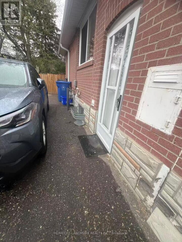 Property Photo:  94 Longford Drive Bsmt Apt  ON L3Y 2Y4 