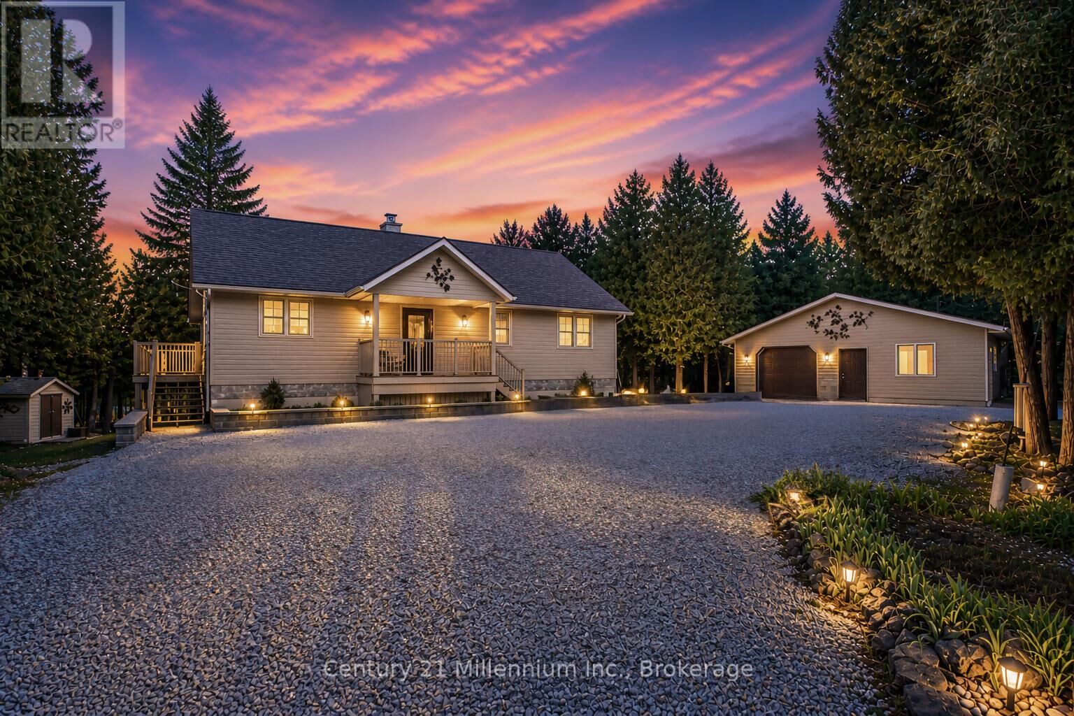 Property Photo:  80 Lakewood Country Lane  ON N0H 1W0 