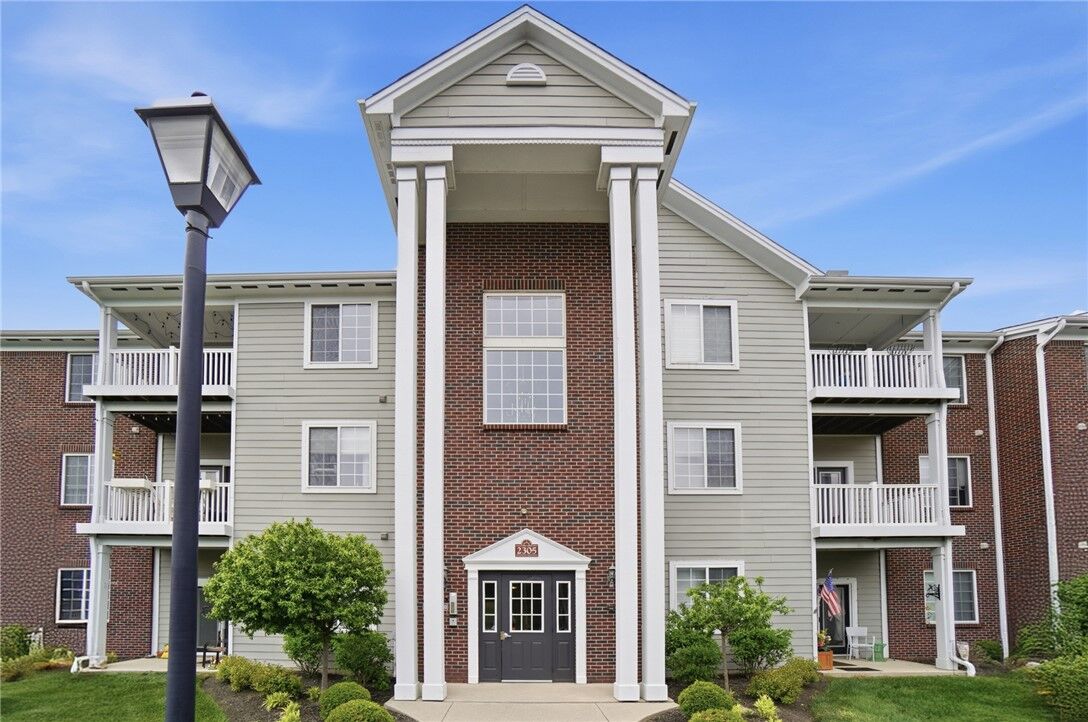 Property Photo:  2305 Pinnacle Court 309  OH 45324 
