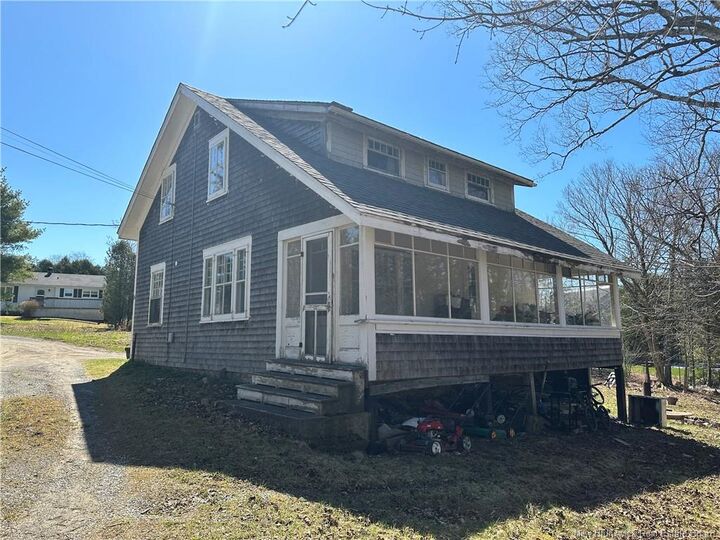 16 Clark Road — photo 1