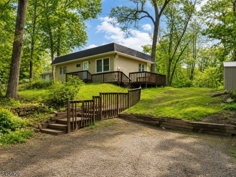 Property Photo:  912 E Walnut Dr  NJ 07860 
