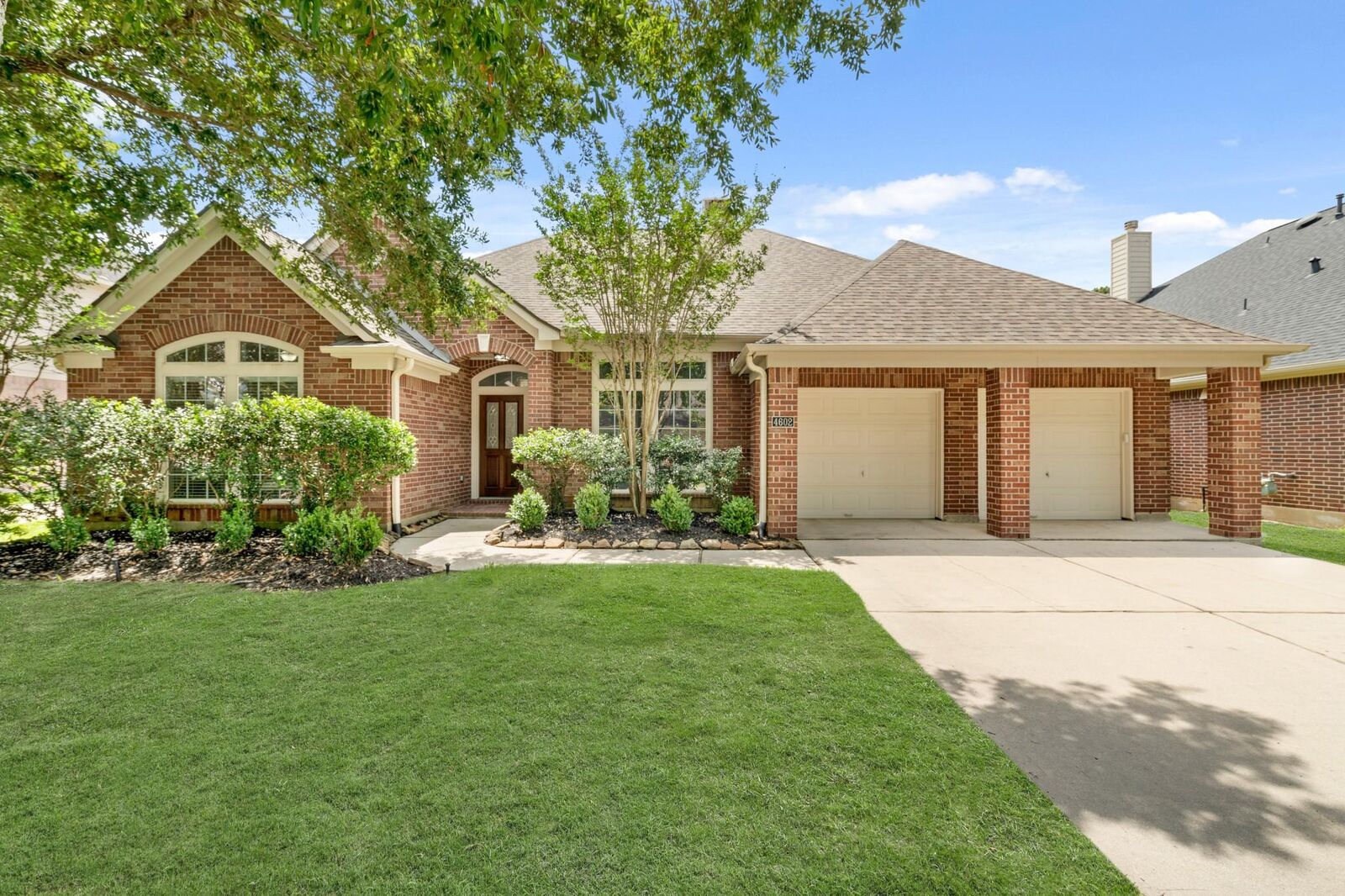 Property Photo: 4602 Huntwood Hills Lane TX 77494