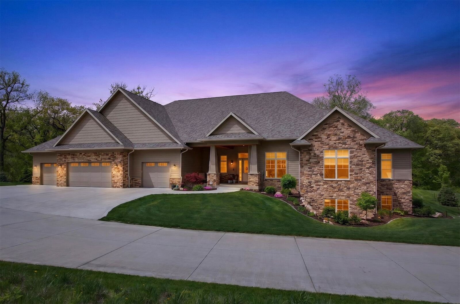 Property Photo:  6245 Enclave Lane  IA 50131 