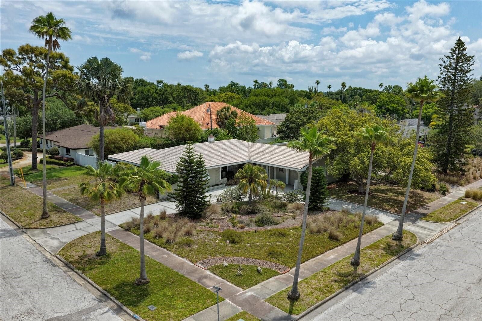 Property Photo:  109 Ponce De Leon Boulevard  FL 33756 