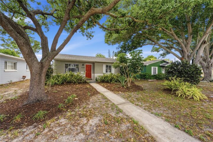 Property Photo: 5136 4th Avenue N FL 33710