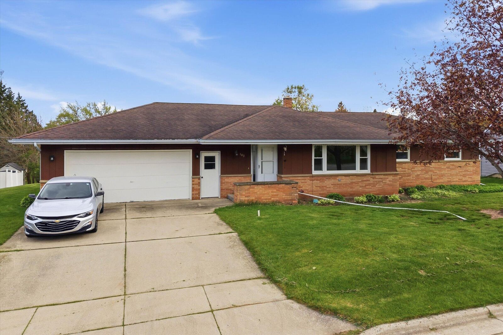 Property Photo: 103 E Prospect St WI 53073