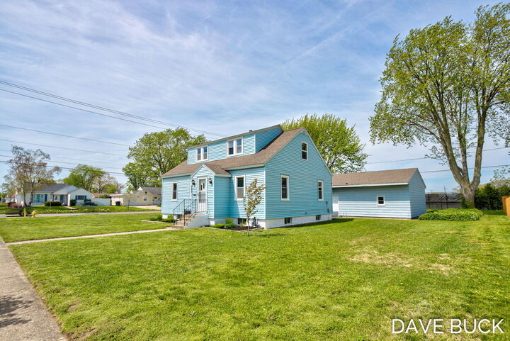 Property Photo:  283 W 28th Street  MI 49423 