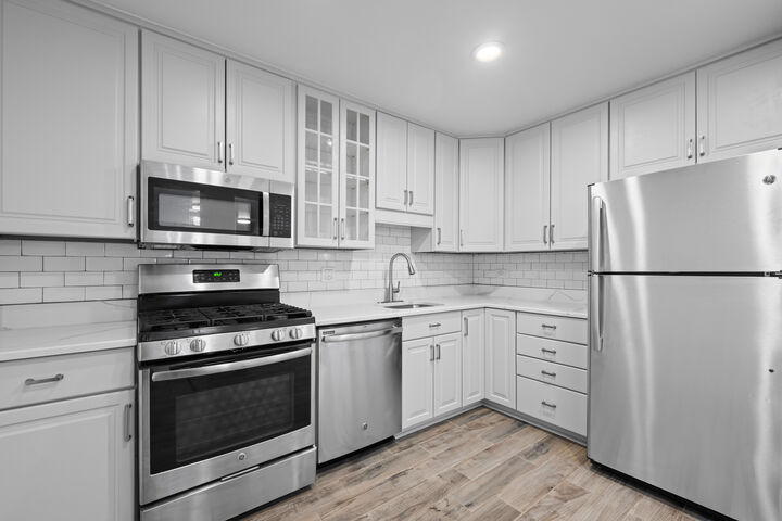 Property Photo:  525 S Cleveland Avenue 104  IL 60005 