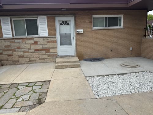 Property Photo:  
