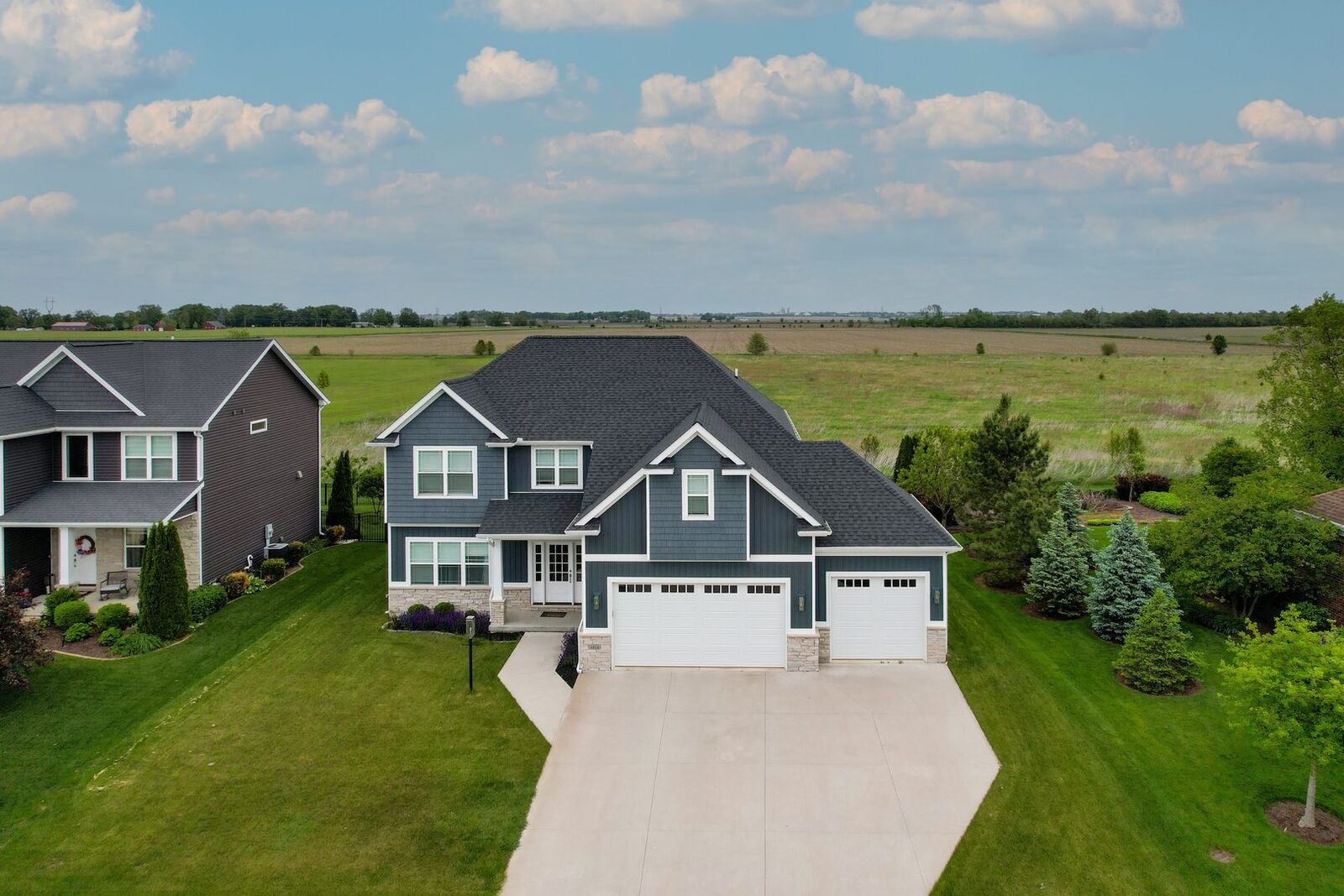 Property Photo:  4804 Oakdale Drive  IL 61822 