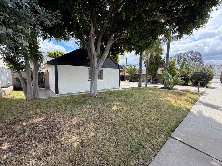 Property Photo:  5221 Dresden Place  CA 92505 