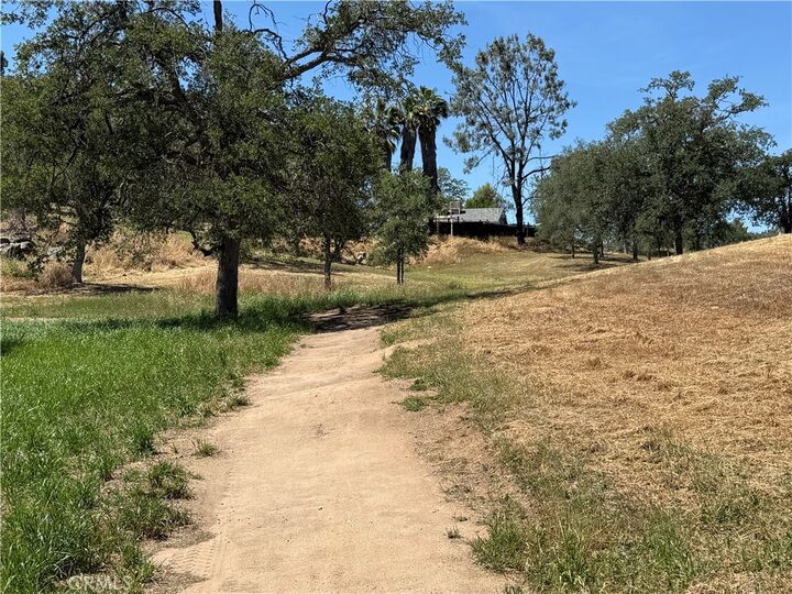 Property Photo:  958 N Kings Canyon Court  CA 93614 