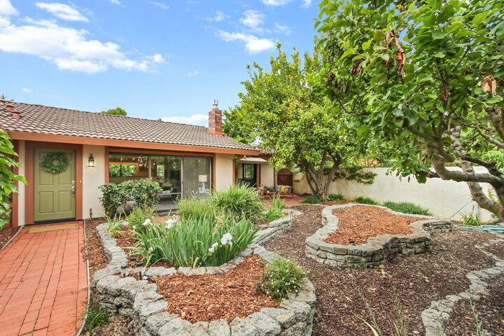Property Photo:  2401 Evenstar Lane  CA 95616 