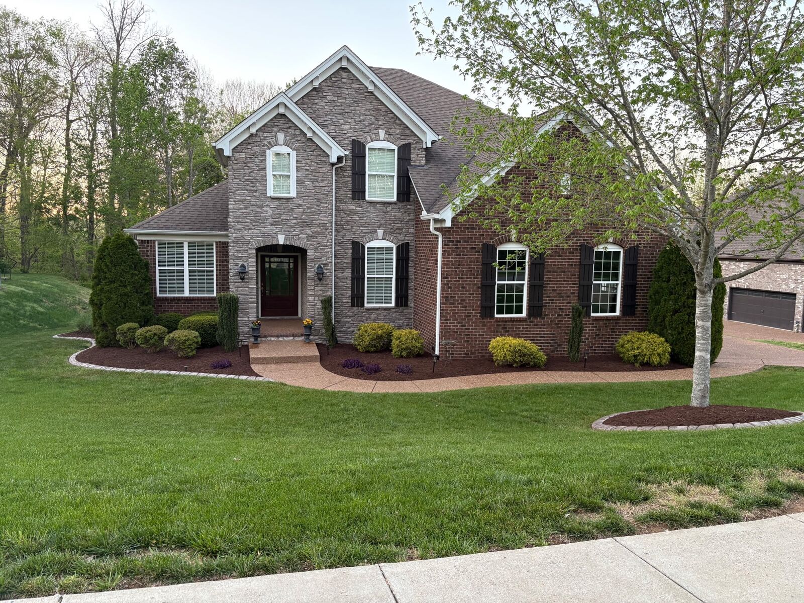 Property Photo:  1169 Pin Oak Ln  TN 37027 